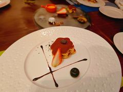 -青岛香格里拉·鱼跃地中海西餐厅