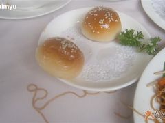 吃了一个的叉烧焗餐包-御花园·粤菜·海鲜火锅(中山公园店)