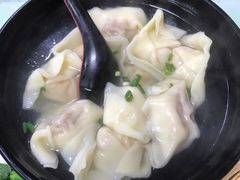 咸蛋黄馄饨-食惠里小笼包面馆(越秀店)