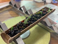 紫苏炒山坑螺-竹一味·竹筒饭