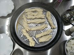 -粘豆包柴火铁锅炖