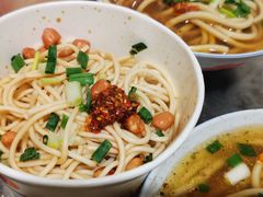 凉面-老光明岗琼甜茶馆