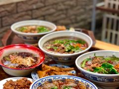 -爆炸头阿姨小四川正宗川味小吃(无任何分店)