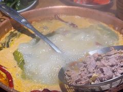 -洱火云南酸菜牛肉火锅(石景山当代商城店)