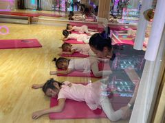 -炫艺舞蹈培训中心(枫尚奥特莱斯店)