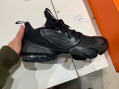 -文艺复兴百货(米兰大教堂广场店)