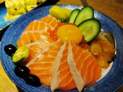 鲑鱼仔三文鱼盖饭-渔井食堂(新洲店)