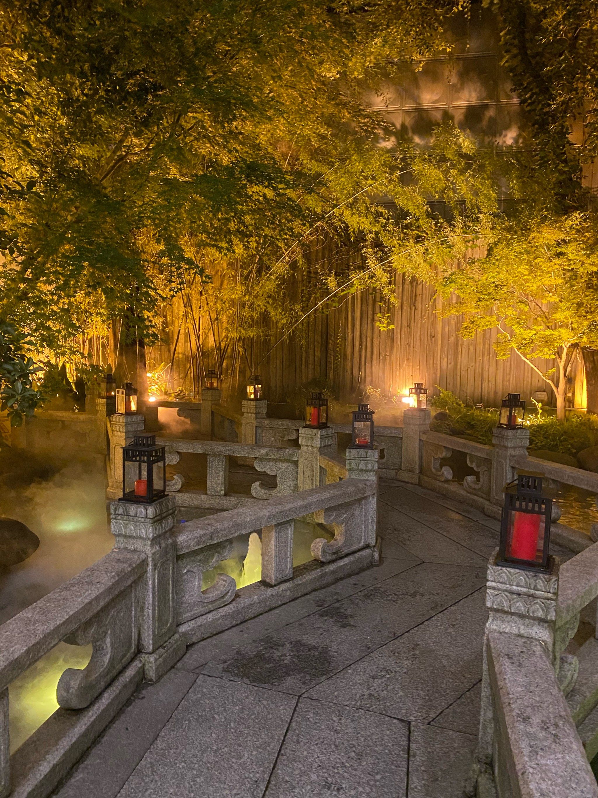 快来\\n\\n和平官邸一家中西合璧的洋房花园餐厅