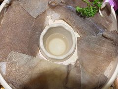 -老牌坊云南鱼豆花火锅(爱建店)