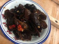 -三里屯土灶炖公鸡地锅鸡(江东店)