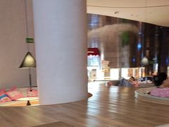 -涨巢·潮玩水疗局