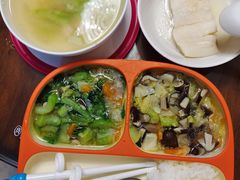 -爱的果实月嫂育婴师(世纪东方店)