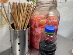 餐具摆设-刘七嬢烧麦刀削面