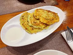 西葫芦饼配酸奶-TUK土耳其餐厅·下午茶(卢湾店)