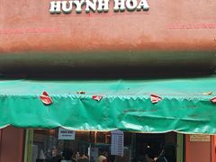 -Bánh Mì Huynh Hoa
