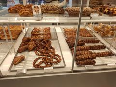 -好利来(上海长宁龙之梦店)