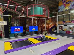 -趣玩空间蹦床乐园(临平旗舰店)