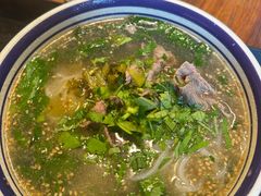 -云阿蛮云南生烫牛肉米线(奉贤路店)