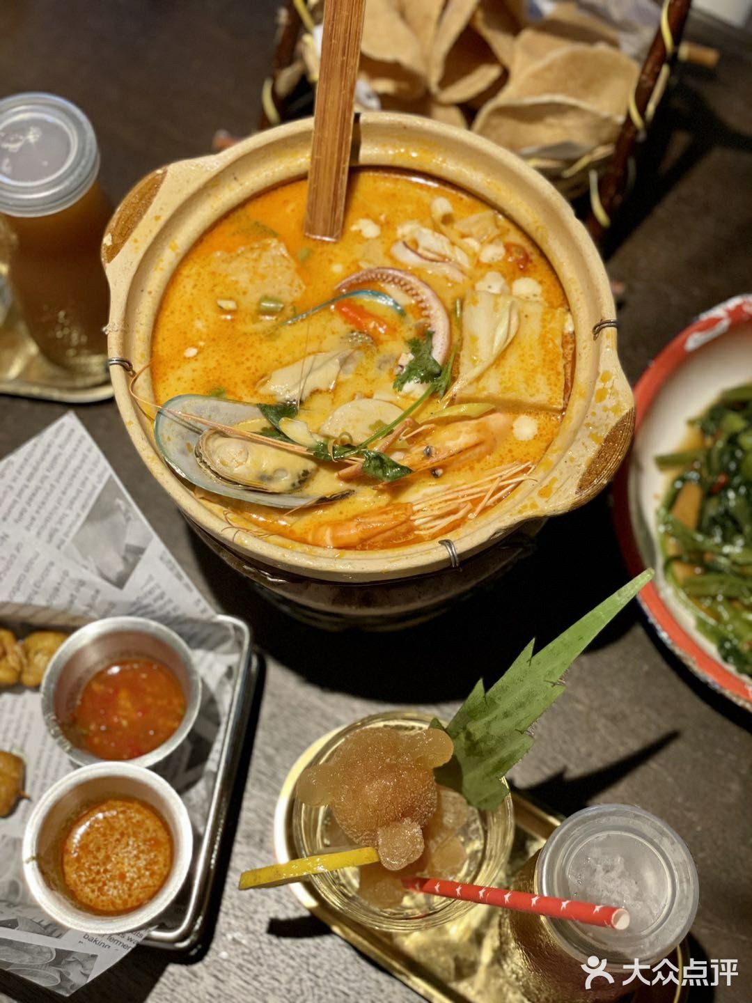 和我之前吃到过的都不太一样，沾上面包还是非常不错的