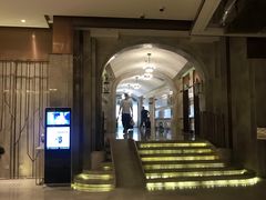 -和颐至尊酒店(上海人民广场南京路步行街店)