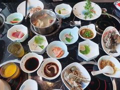 -淡尾·海鲜自助概念餐厅(虹桥南丰城店)