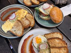 -Brew Bros Licenced Eatery
