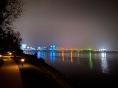 -上海滴水湖皇冠假日酒店