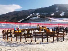 -鳌山滑雪度假区