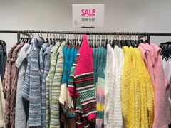 -URBAN REVIVO(高德置地广场·春广场店)