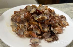 Spicy Stir-fried Clams