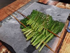 烧韭菜-桥边美食·原七小肥佬烧烤(海宁小区新居菉苑店)