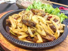 -臻牛烤肉