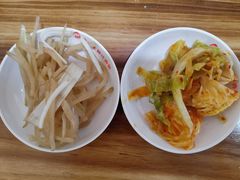 小菜-张小生鲜汁肉包(商业街店)