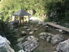 -大平台龙居瀑布旅游区