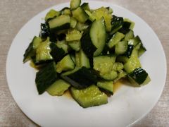 拍黄瓜-宝光熏肉鞋底火烧(新街口店)