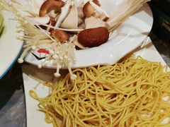 热干面-霄汉牛三鲜湖北砂锅菜(万松园2店)