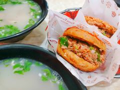 -万红路羊汤烧饼店(将台路店)