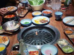 -明洞阿姨·韩式酱蟹烤肉·创意料理(三元桥店)