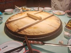 -鱼窝棚柴火铁锅炖(富山屯店)