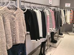 -URBAN REVIVO(七宝领展广场店)