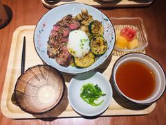 招牌牛肉poke饭-POKEE VIA&Brunch·维娅(重庆来福士店)