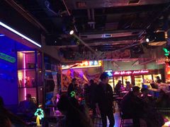 -UP嘻哈酒吧(粉巢店)