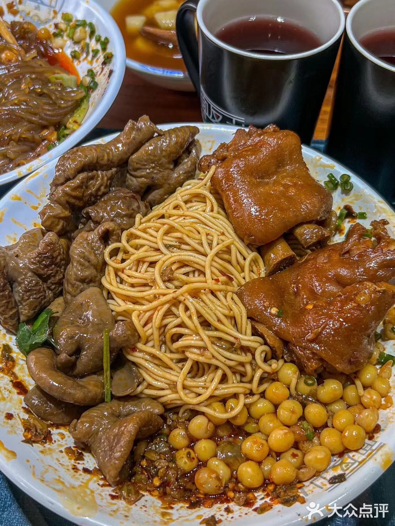成都也吃到狂飙强哥同款猪脚面！太香了啊啊