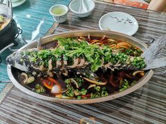招牌跳水鱼-自游人·美食一楼·地道徽菜(三十年名店)