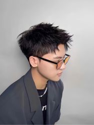 -Kraemer Paris  苏豪路易士·嘉玛发廊