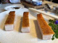 脆皮烤乳猪-上海和平饭店龙凤厅 Dragon Phoenix