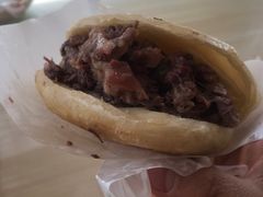 精品火烧-闫家驴肉老店(华电一校店)