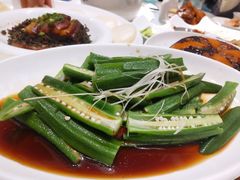 白灼秋葵-咪咪川菜(长乐西路店)