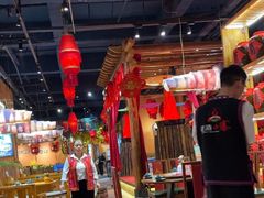 -老滇山寨•云南特色菜•地方菜•民族风情歌舞表演(金碧店)