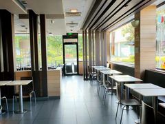 靠窗位-麦当劳(常山服务区得来速店)